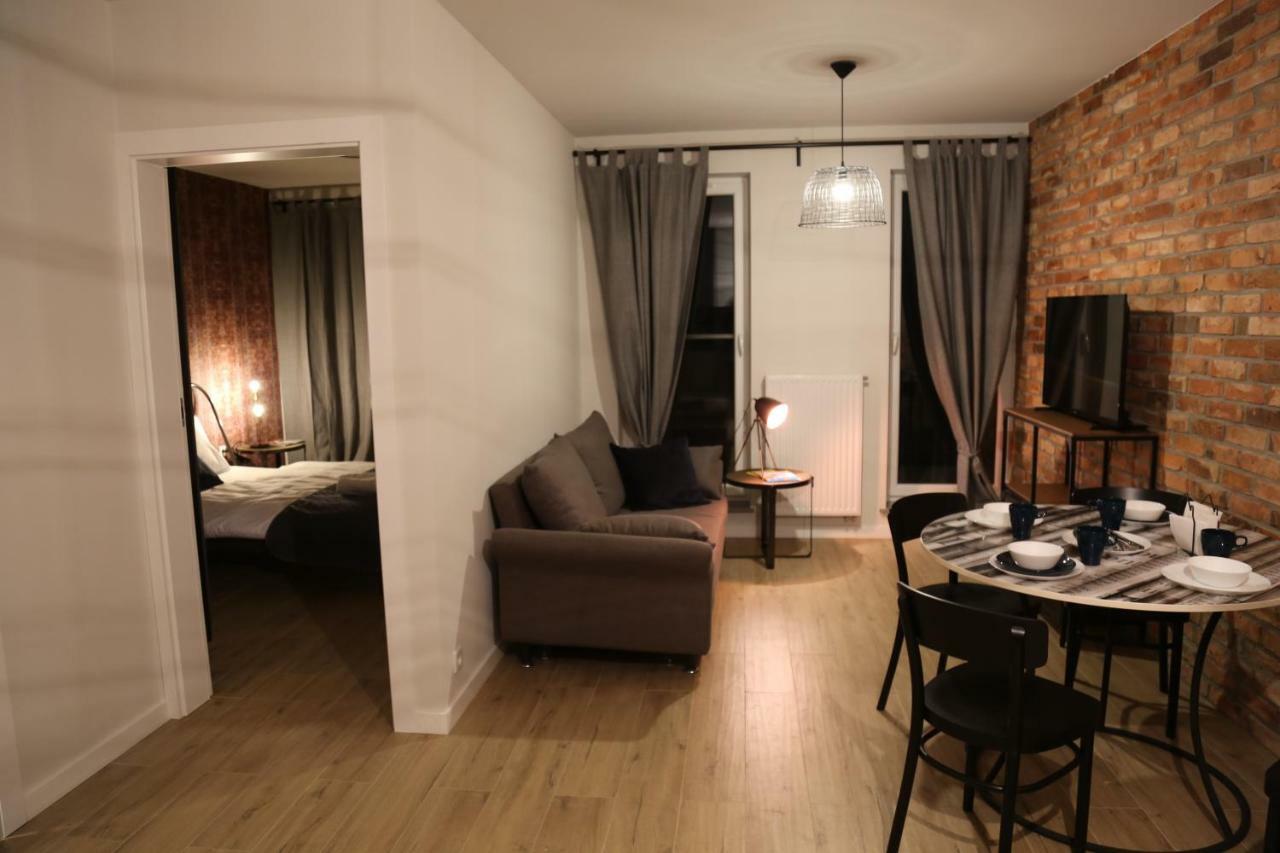 Concept Red Apartment Krasków Dış mekan fotoğraf